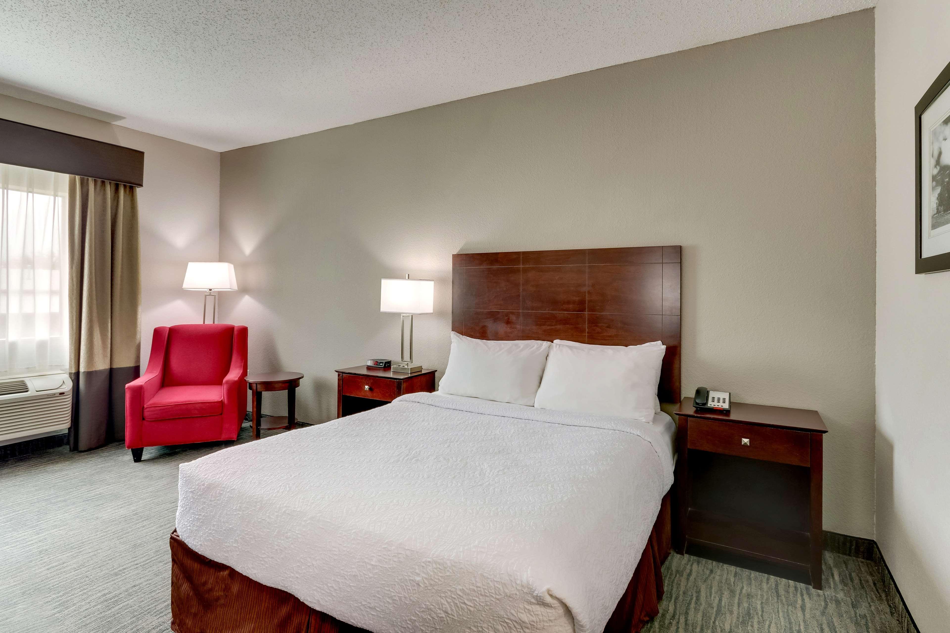 Best Western Plus University Inn & Suites Wichita Falls Exterior foto