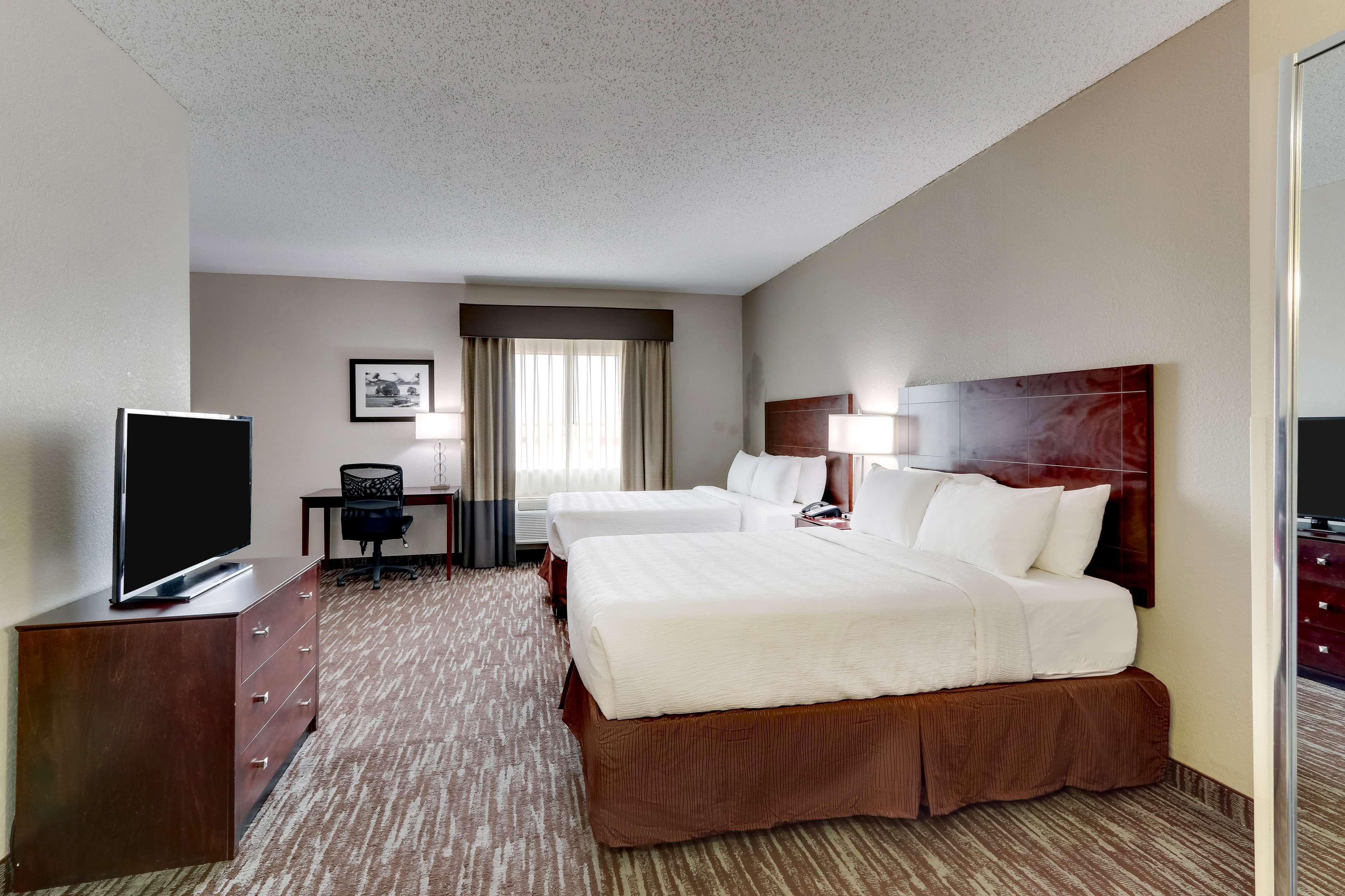 Best Western Plus University Inn & Suites Wichita Falls Exterior foto